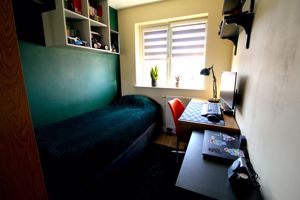 Bedroom- click for photo gallery